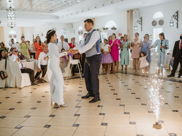 La boda de José Alberto y Fátima en Lepe, Huelva 92