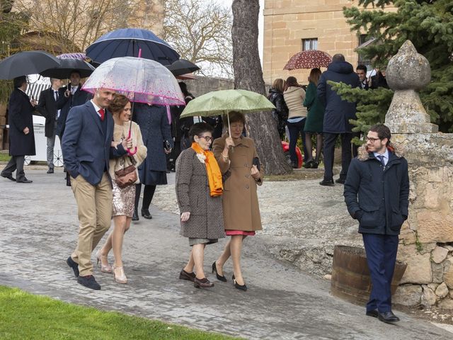 La boda de Oscar y Cristina en Santa Gadea Del Cid, Burgos 53