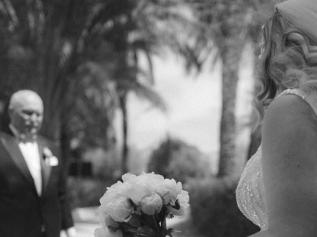 La boda de Juan y Roberta en Novelda, Alicante 23