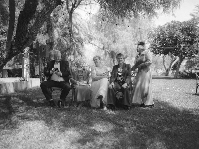 La boda de Juan y Roberta en Novelda, Alicante 33