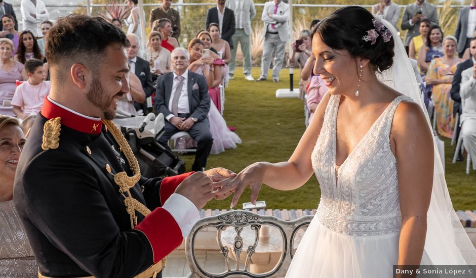 La boda de Elisabeth y Miguel en Alhaurin De La Torre, Málaga