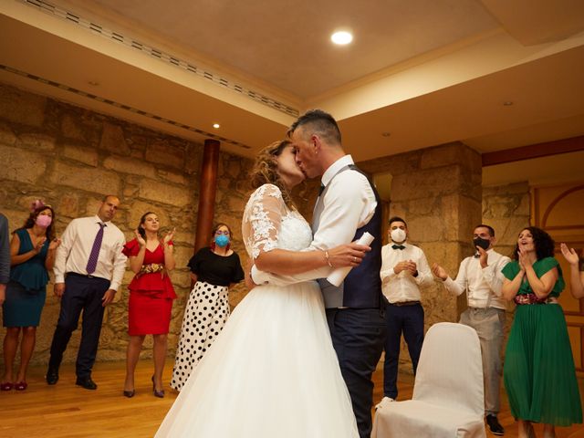 La boda de Raquel y Lolo en Mondariz (Balneario), Pontevedra 25