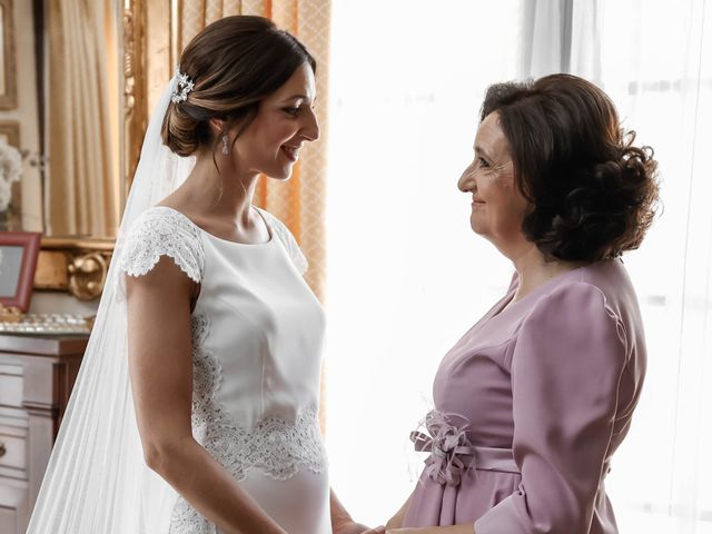 La boda de Natividad y Rafael en Lora Del Rio, Sevilla 7