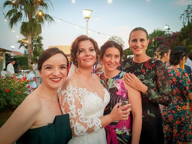La boda de Luis y Mar en Dos Hermanas, Sevilla 16
