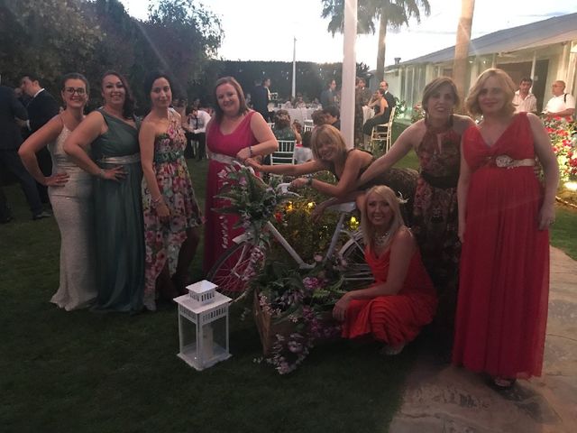 La boda de Luis y Mar en Dos Hermanas, Sevilla 17