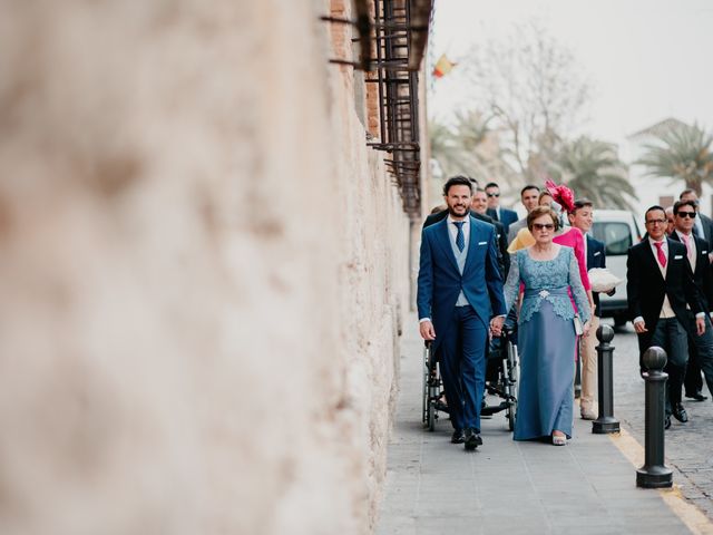 La boda de Carlos y Elena en Caracuel De Calatrava, Ciudad Real 48