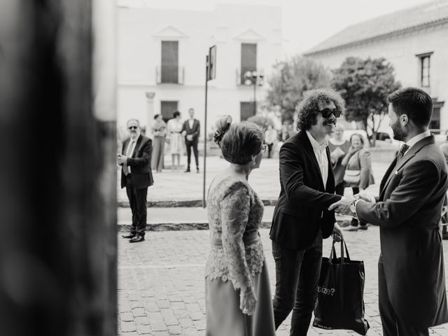 La boda de Carlos y Elena en Caracuel De Calatrava, Ciudad Real 56
