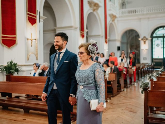La boda de Carlos y Elena en Caracuel De Calatrava, Ciudad Real 57