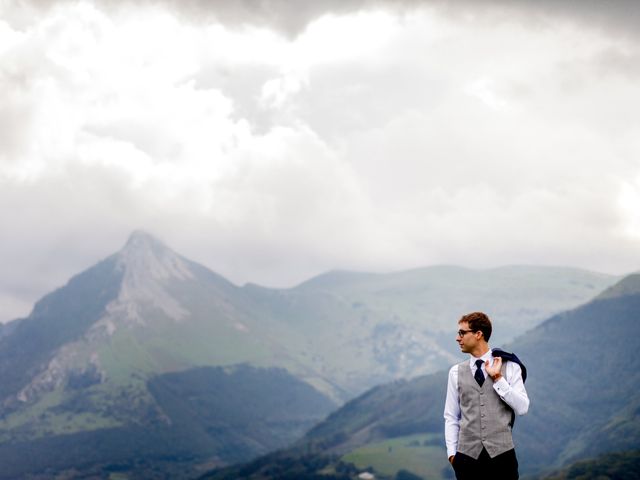 La boda de Mikel y Leire en Zumarraga, Guipúzcoa 13