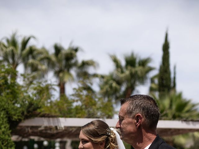 La boda de Daniel y Anouk en La/villajoyosa Vila Joiosa, Alicante 20