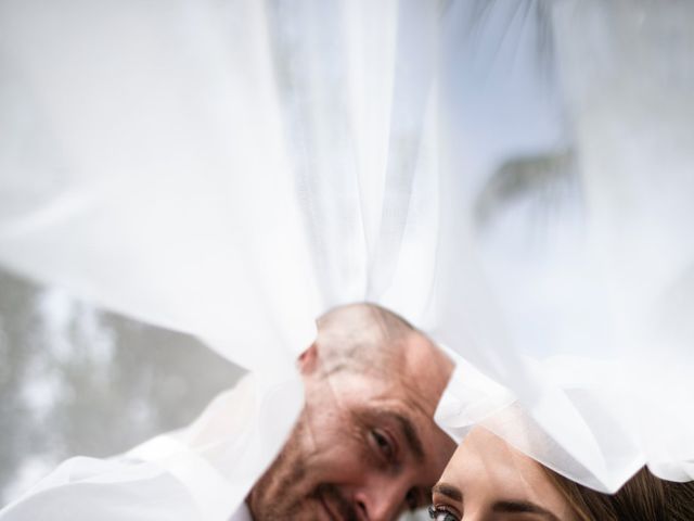 La boda de Daniel y Anouk en La/villajoyosa Vila Joiosa, Alicante 34