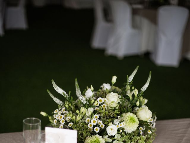 La boda de Daniel y Anouk en La/villajoyosa Vila Joiosa, Alicante 35