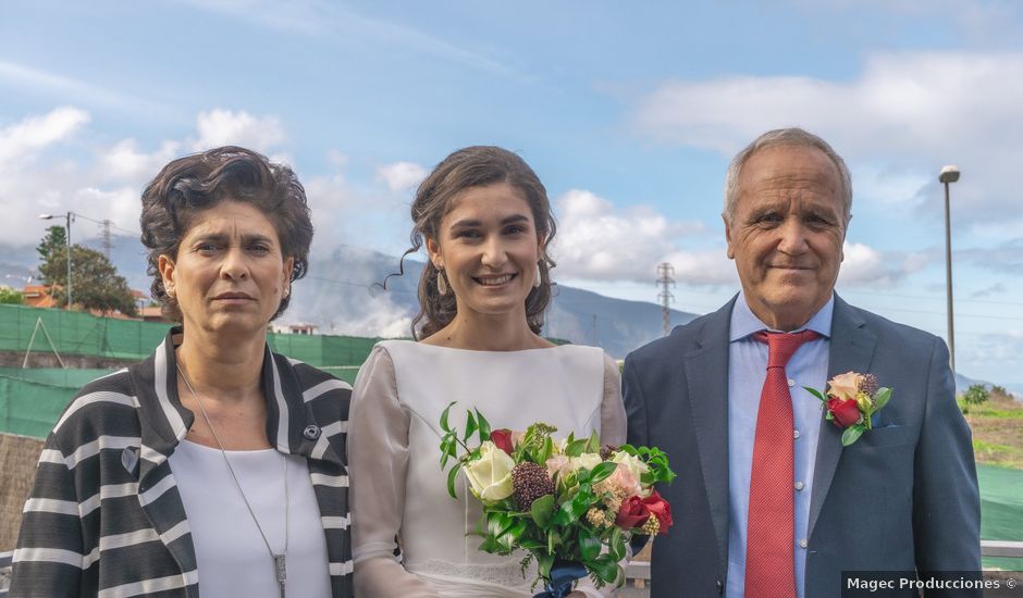 La boda de Tina y Aiglyn en El Sauzal, Santa Cruz de Tenerife
