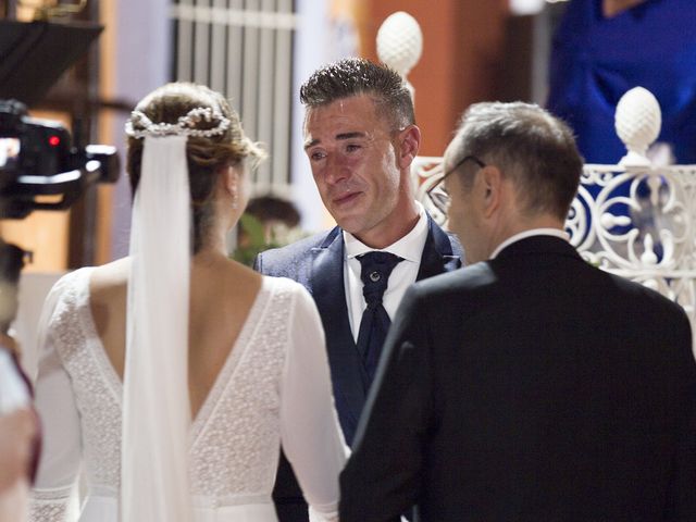 La boda de Mª Angeles y Luis en Castro Del Rio, Córdoba 34