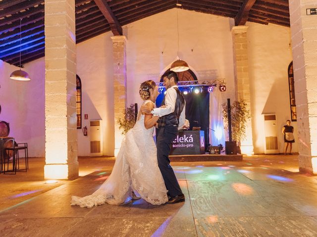 La boda de Adrian y Carolina en Jerez De La Frontera, Cádiz 140