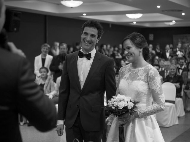 La boda de Axier y Adriana en Gorraiz, Navarra 15