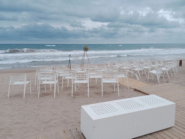 La boda de Carlos y Laura en El Prat De Llobregat, Barcelona 3