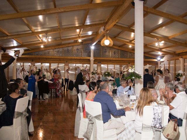 La boda de Juan Carlos y Patricia en Laguna De Duero, Valladolid 17
