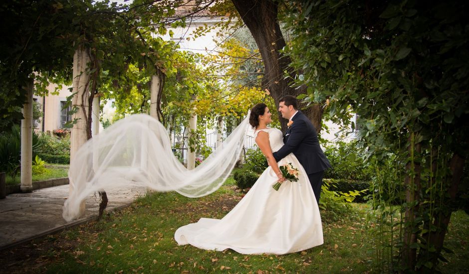 La boda de Juan Carlos y Patricia en Laguna De Duero, Valladolid