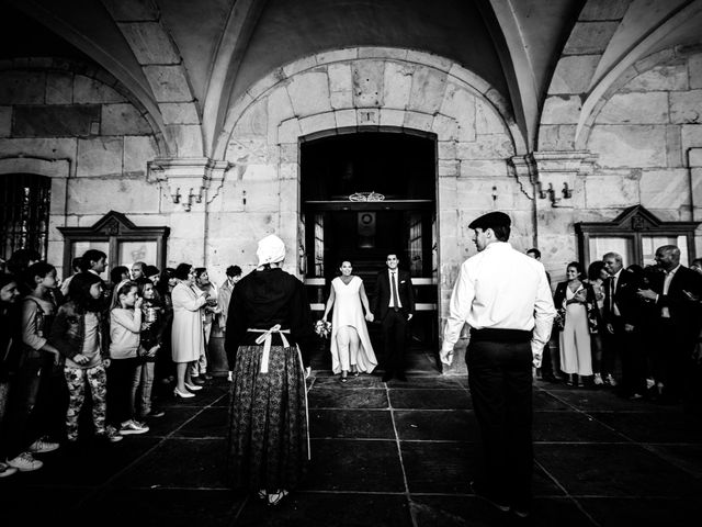 La boda de Jon Ander y Amaia en Oñati, Guipúzcoa 34