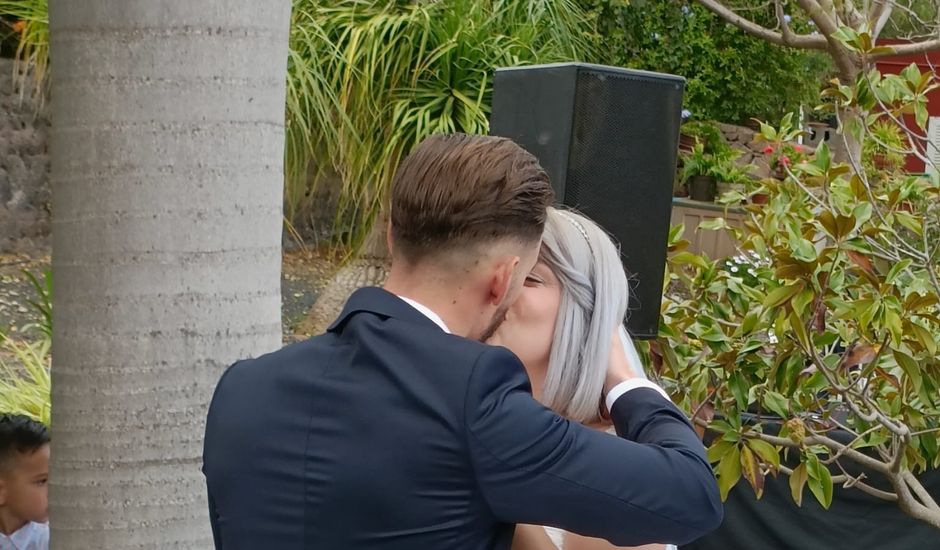 La boda de Carlos y Lioba en Tres Palmas, Las Palmas