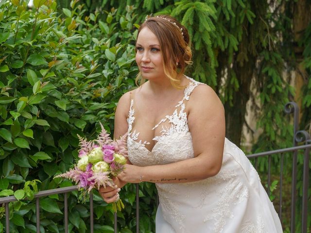 La boda de Toni y Tamara  en Sallent, Barcelona 64