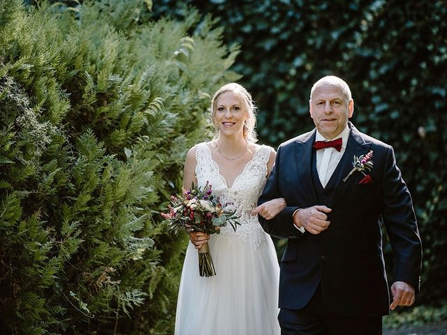 La boda de Xavi y Anne en Olot, Girona 12