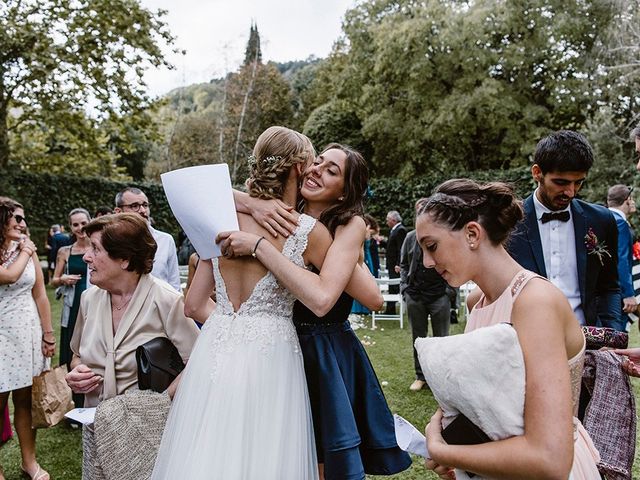 La boda de Xavi y Anne en Olot, Girona 24