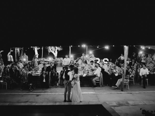 La boda de Robert y Sandra en La Riera De Gaia, Tarragona 77