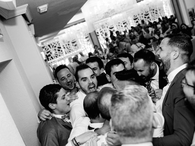 La boda de Javier y Mª de los Angeles en Casar De Caceres, Cáceres 39