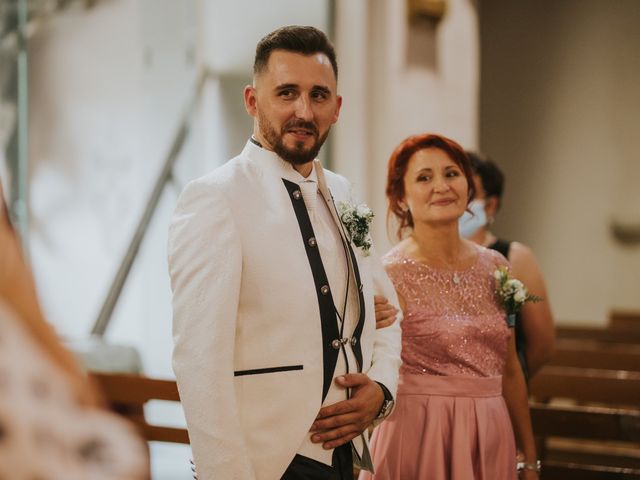 La boda de Ovidiu y Oana en Santpedor, Barcelona 8