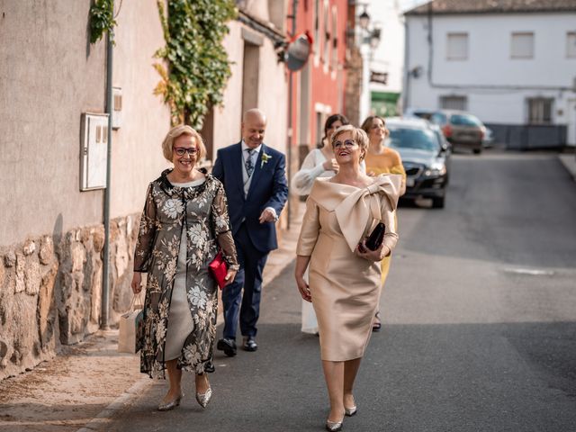 La boda de Álex y Irene en Guadamur, Toledo 24