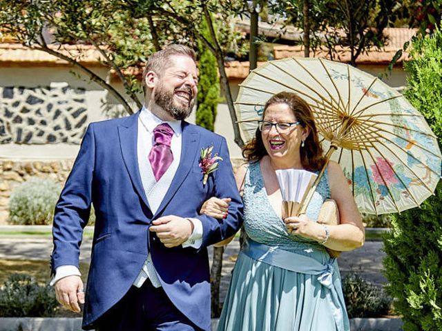 La boda de Alberto y Raquel en Talamanca Del Jarama, Madrid 22