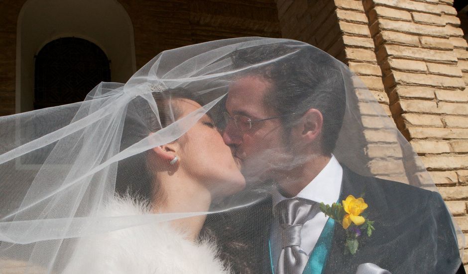 La boda de Juan Gil y Adriana Camin en Zaragoza, Zaragoza