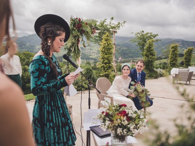 La boda de Ignacio y Esther en Pueblo Zizurkil, Guipúzcoa 39