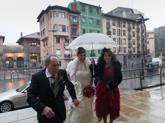 La boda de Lara y Mikel en Bilbao, Vizcaya 1