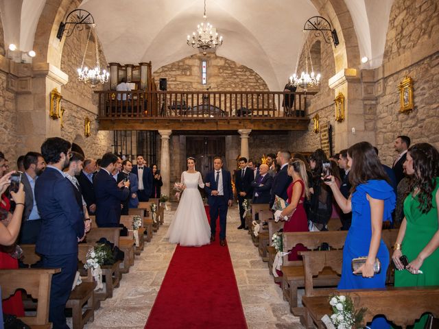 La boda de Mila y Guillermo en Puente Viesgo, Cantabria 12
