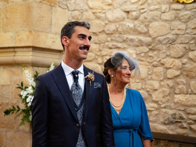 La boda de Mila y Guillermo en Puente Viesgo, Cantabria 13