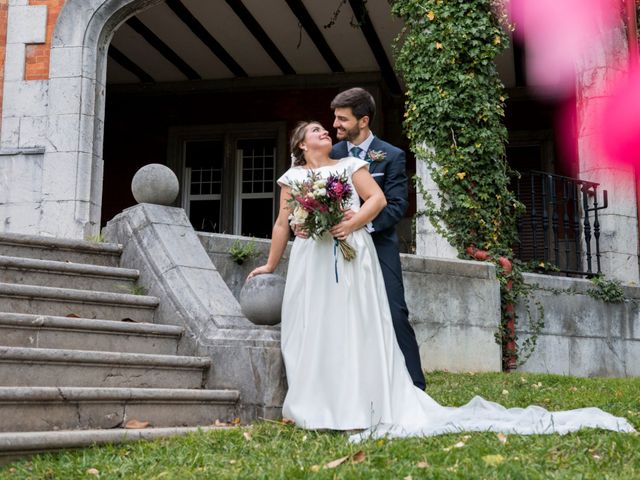 La boda de Víctor y Sandra en Las Arenas, Vizcaya 21