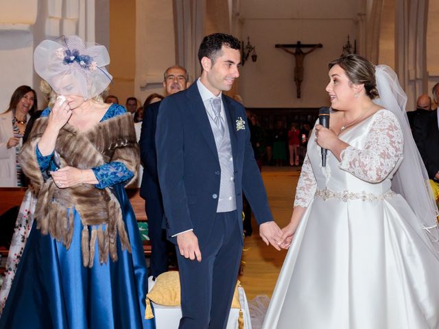La boda de Álvaro y Mila en Sahagun, León 23