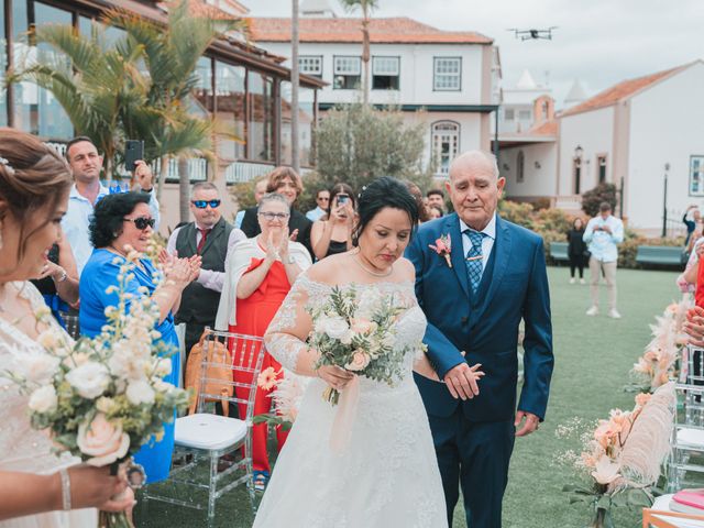 La boda de Mina y Mery en Santa Cruz De Tenerife, Santa Cruz de Tenerife 26