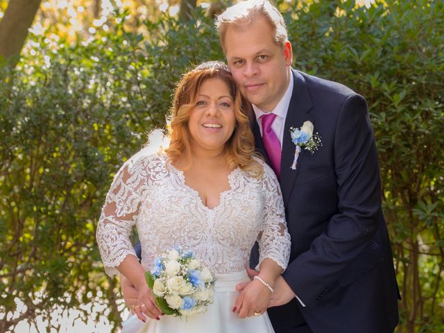 La boda de Jordi  y Adriana  en Sant Feliu De Llobregat, Barcelona 9