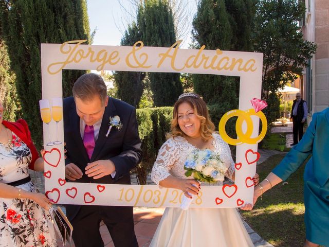 La boda de Jordi  y Adriana  en Sant Feliu De Llobregat, Barcelona 16