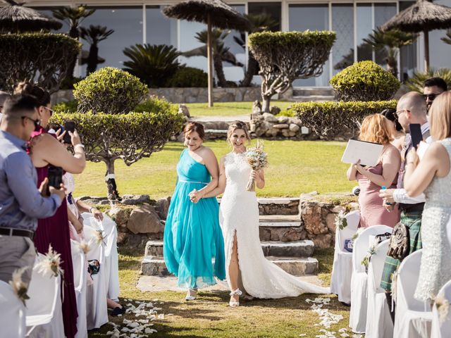 La boda de Tobias y Laura en Vilanova I La Geltru, Barcelona 23