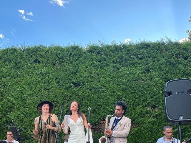 La boda de Ruben  y Alexandra  en León, León 12