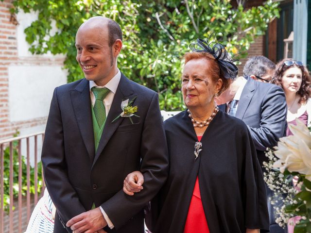 La boda de David y Elena en Boadilla Del Monte, Madrid 21