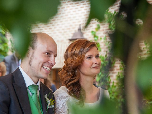 La boda de David y Elena en Boadilla Del Monte, Madrid 35