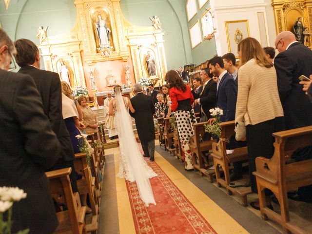 La boda de Carlos y Esther en Madrid, Madrid 17