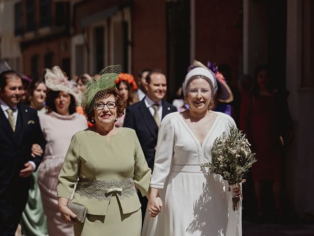 La boda de Leonor y Lorenzo en Villanueva De San Carlos, Ciudad Real 52