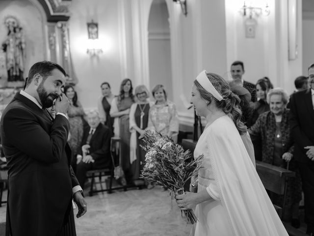 La boda de Leonor y Lorenzo en Villanueva De San Carlos, Ciudad Real 56